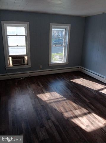 931 W SPRUCE ST, Coal Township, PA 17866