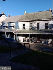 931 W SPRUCE ST, Coal Township, PA 17866