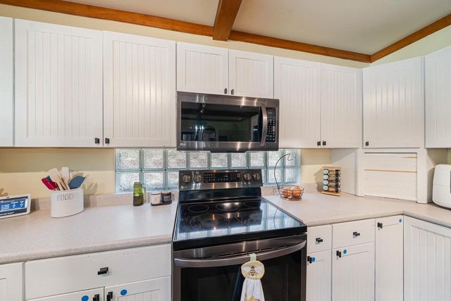 390 ELM STREET, Menasha, WI 54952