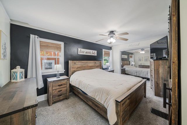 390 ELM STREET, Menasha, WI 54952
