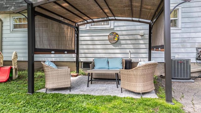 390 ELM STREET, Menasha, WI 54952