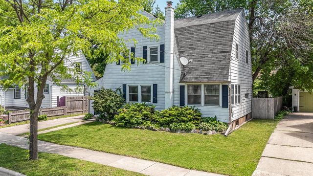 390 ELM STREET, Menasha, WI 54952