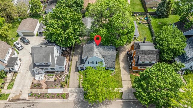 390 ELM STREET, Menasha, WI 54952