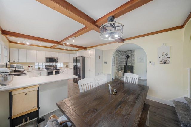 390 ELM STREET, Menasha, WI 54952