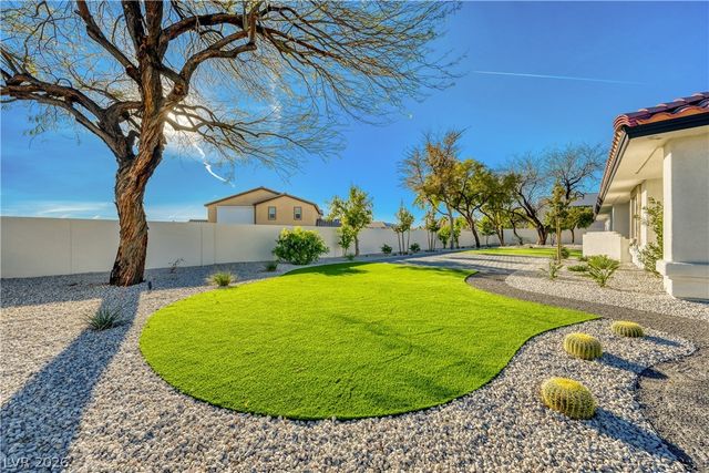 8755 Hickam Avenue, Las Vegas, NV 89129