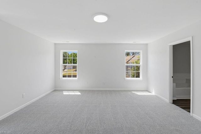 2560 Banbury CT, Hayes, VA 23072