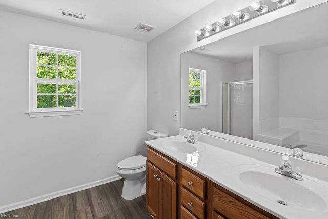 2560 Banbury CT, Hayes, VA 23072
