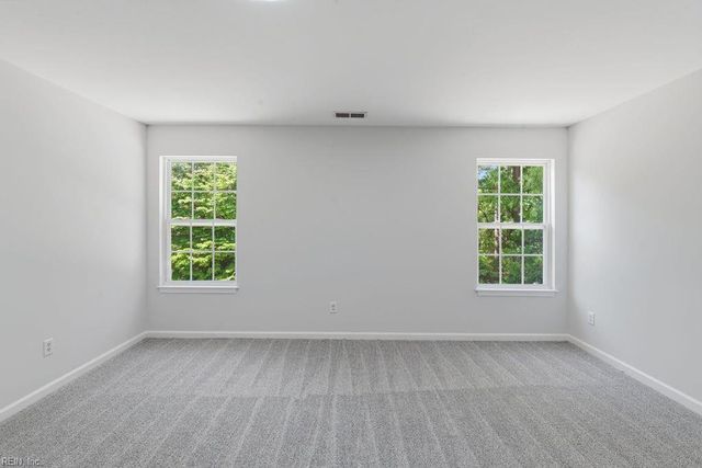 2560 Banbury CT, Hayes, VA 23072