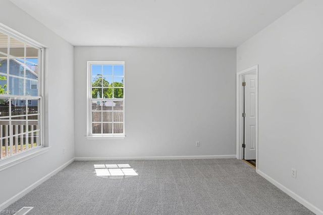 2560 Banbury CT, Hayes, VA 23072