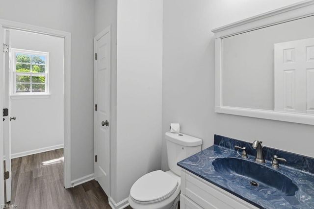 2560 Banbury CT, Hayes, VA 23072