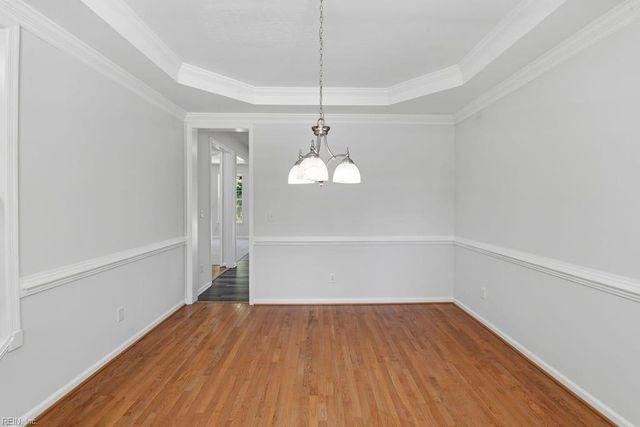 2560 Banbury CT, Hayes, VA 23072