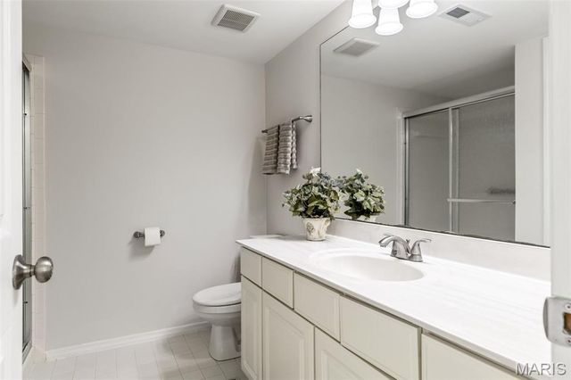 1524 Whispering Creek Drive A, Ballwin, MO 63021