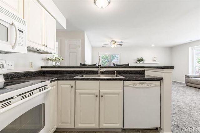 1524 Whispering Creek Drive A, Ballwin, MO 63021