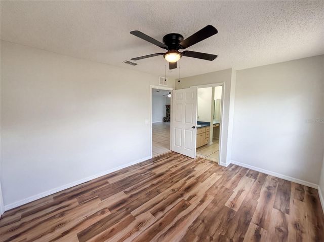 8383 PINEWOOD AVENUE, Brooksville, FL 34613
