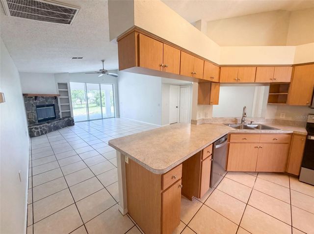 8383 PINEWOOD AVENUE, Brooksville, FL 34613