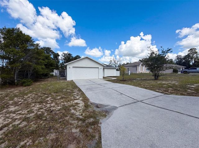 8383 PINEWOOD AVENUE, Brooksville, FL 34613
