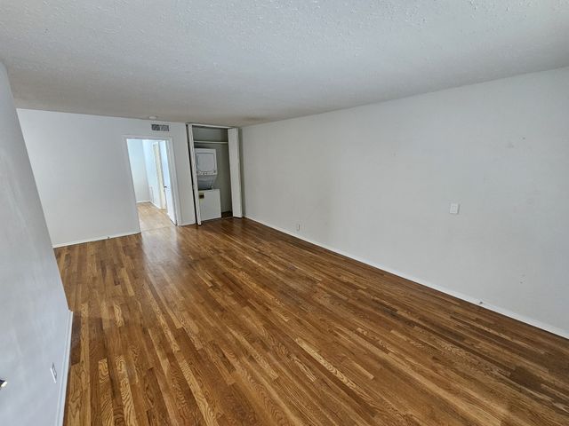 3831 West End Ave Apt 31, Nashville, TN 37205