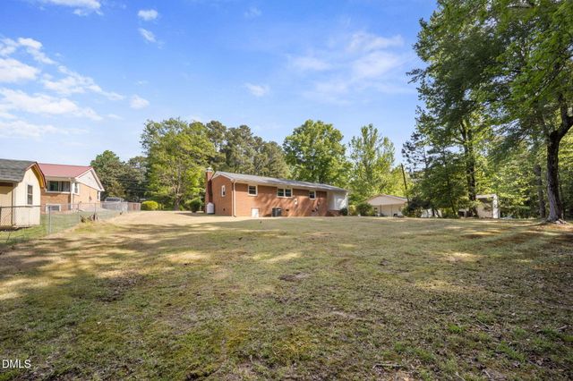 519 Nixon Drive, Sanford, NC 27330