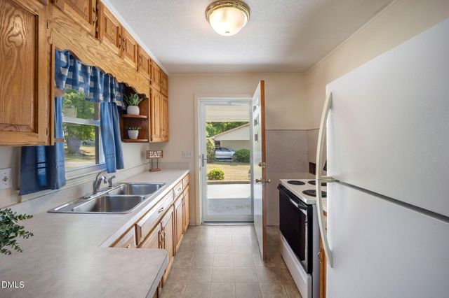 519 Nixon Drive, Sanford, NC 27330