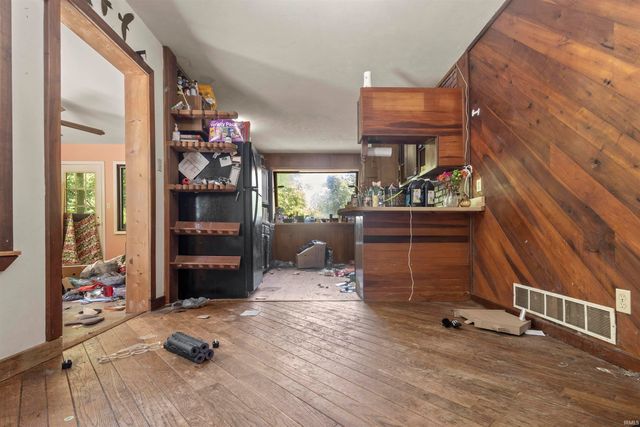 6269 E State Road 54, Bloomfield, IN 47424