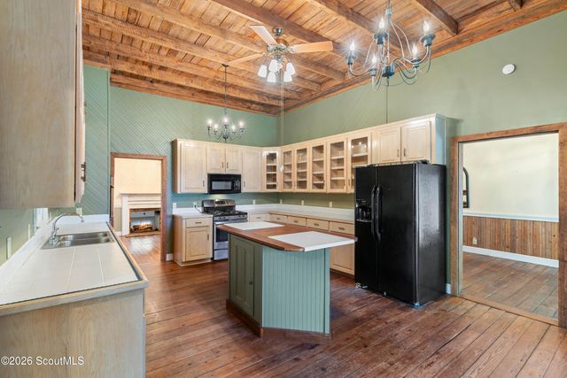 104 Queens Court, Brunswick, GA 31523
