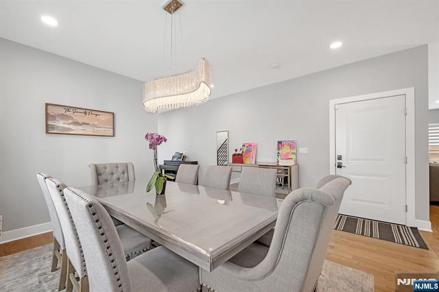 230 Park Avenue, Teaneck, NJ 07666