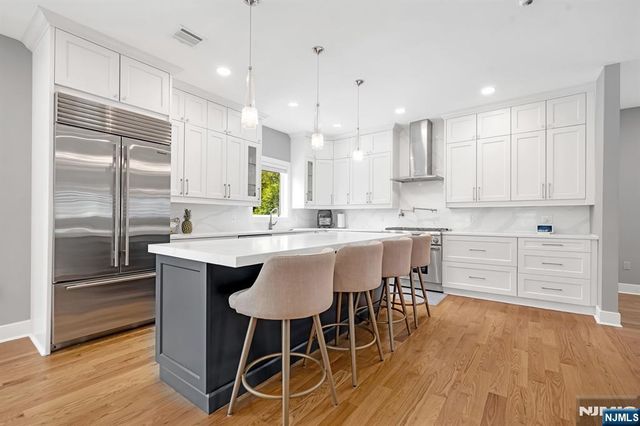 230 Park Avenue, Teaneck, NJ 07666