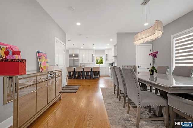 230 Park Avenue, Teaneck, NJ 07666