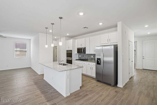 12408 N Bella Victoria Road, Marana, AZ 85658