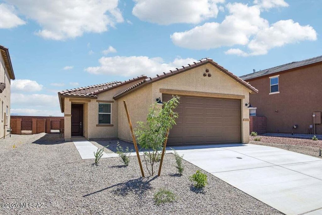 12408 N Bella Victoria Road, Marana, AZ 85658