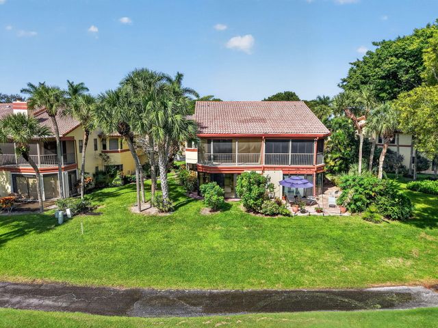 5315 10TH FAIRWAY Drive 2, Delray Beach, FL 33484