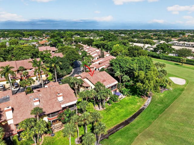 5315 10TH FAIRWAY Drive 2, Delray Beach, FL 33484