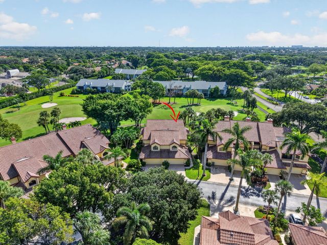 5315 10TH FAIRWAY Drive 2, Delray Beach, FL 33484