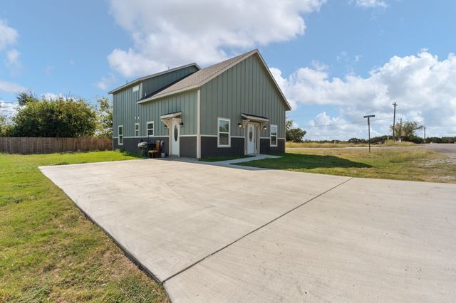 4429 Peppertree Road, Granbury, TX 76048