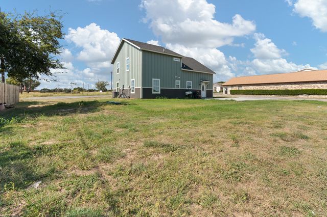 4429 Peppertree Road, Granbury, TX 76048