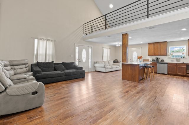 4429 Peppertree Road, Granbury, TX 76048