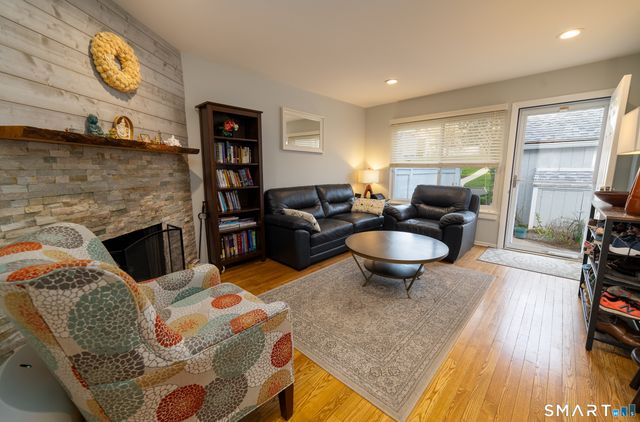6 Peddlars Drive 6, Branford, CT 06405