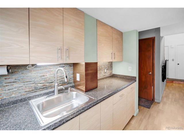 8921 W Yale Ave, Lakewood, CO 80227