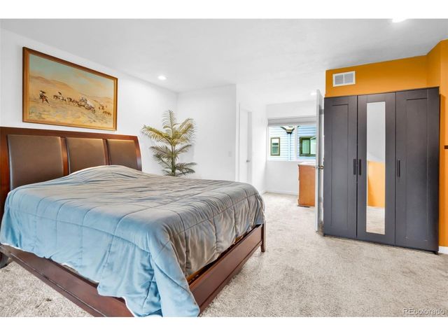 8921 W Yale Ave, Lakewood, CO 80227