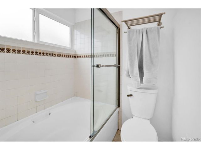8921 W Yale Ave, Lakewood, CO 80227