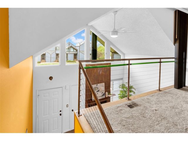 8921 W Yale Ave, Lakewood, CO 80227