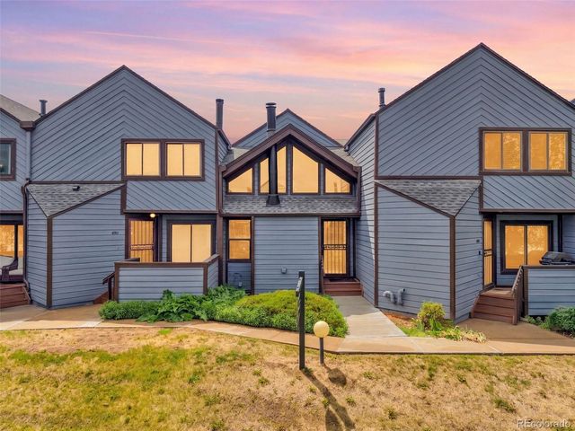 8921 W Yale Ave, Lakewood, CO 80227
