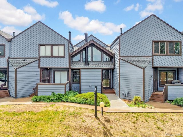 8921 W Yale Ave, Lakewood, CO 80227