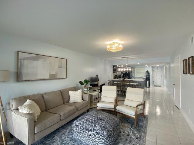 4500 SE 5th PL # 105, Cape Coral, FL 33904