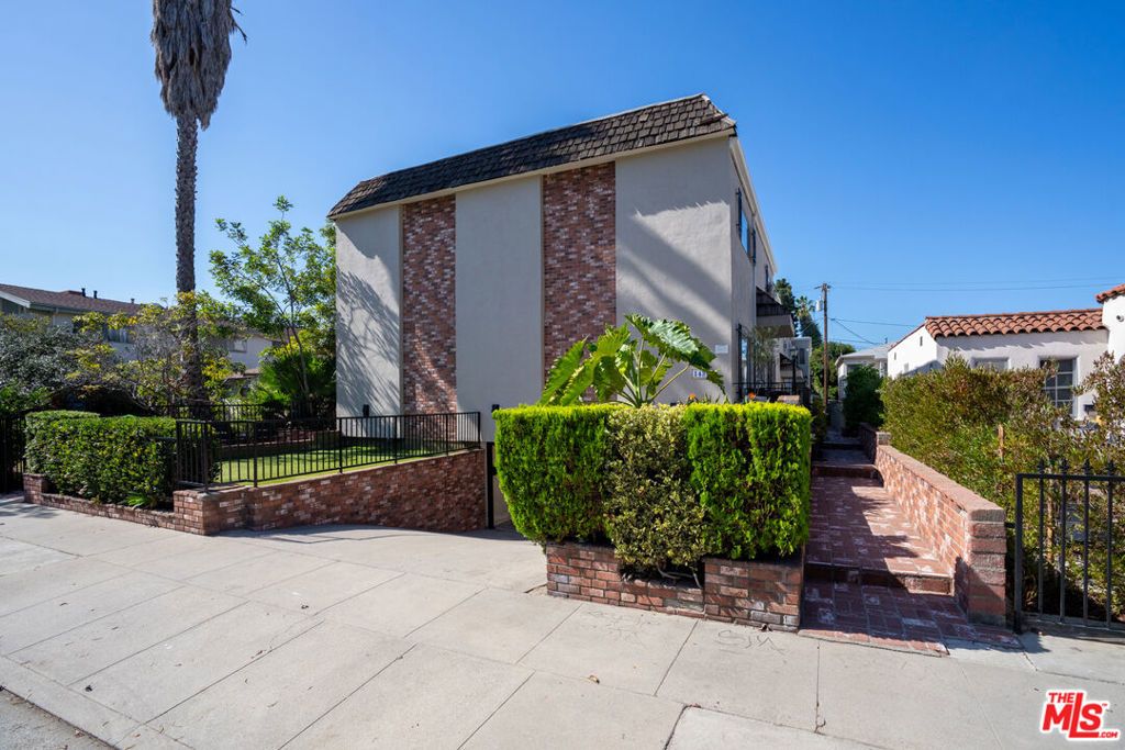 1434 Berkeley Street, Santa Monica, CA 90404 — photo 2