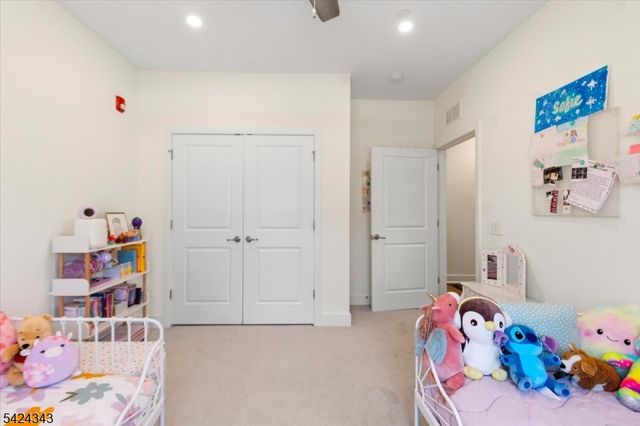 11 Veterans Way 111, Morris Plains Boro, NJ 07950