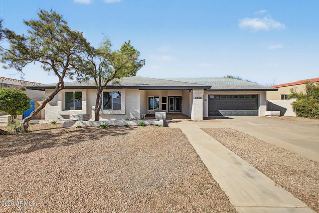 8858 S Los Feliz Drive