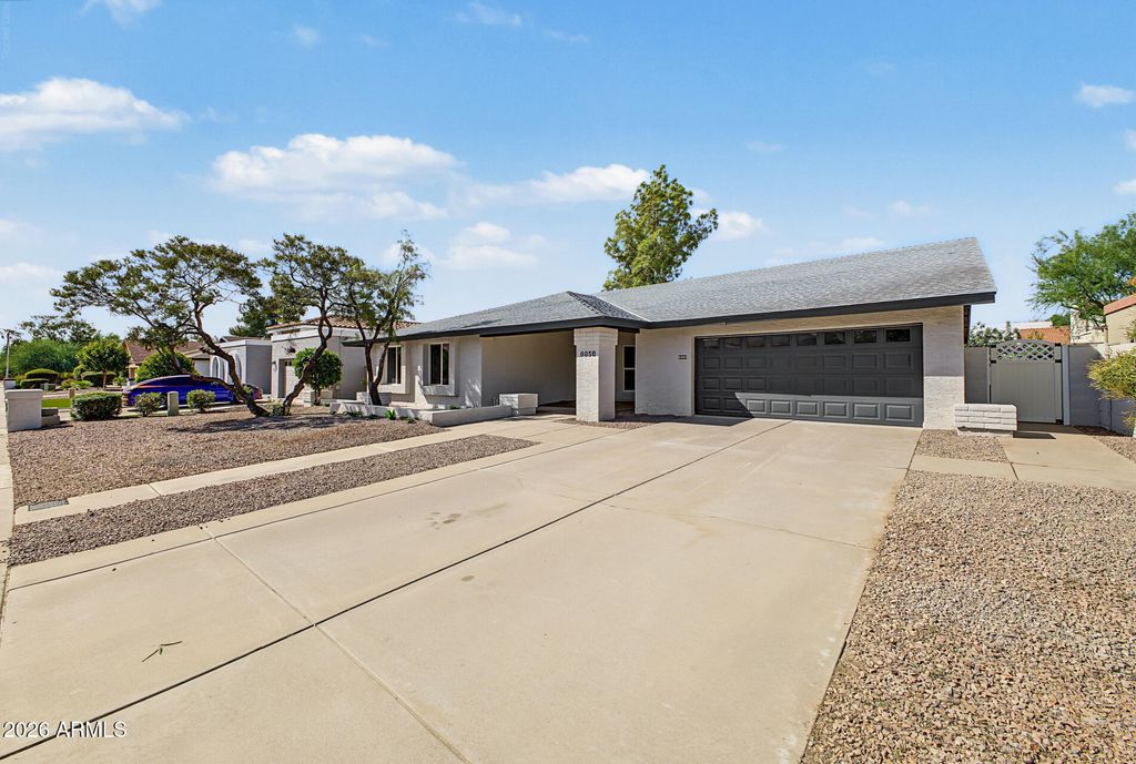 8858 S Los Feliz Drive, Tempe, AZ 85284 — photo 2