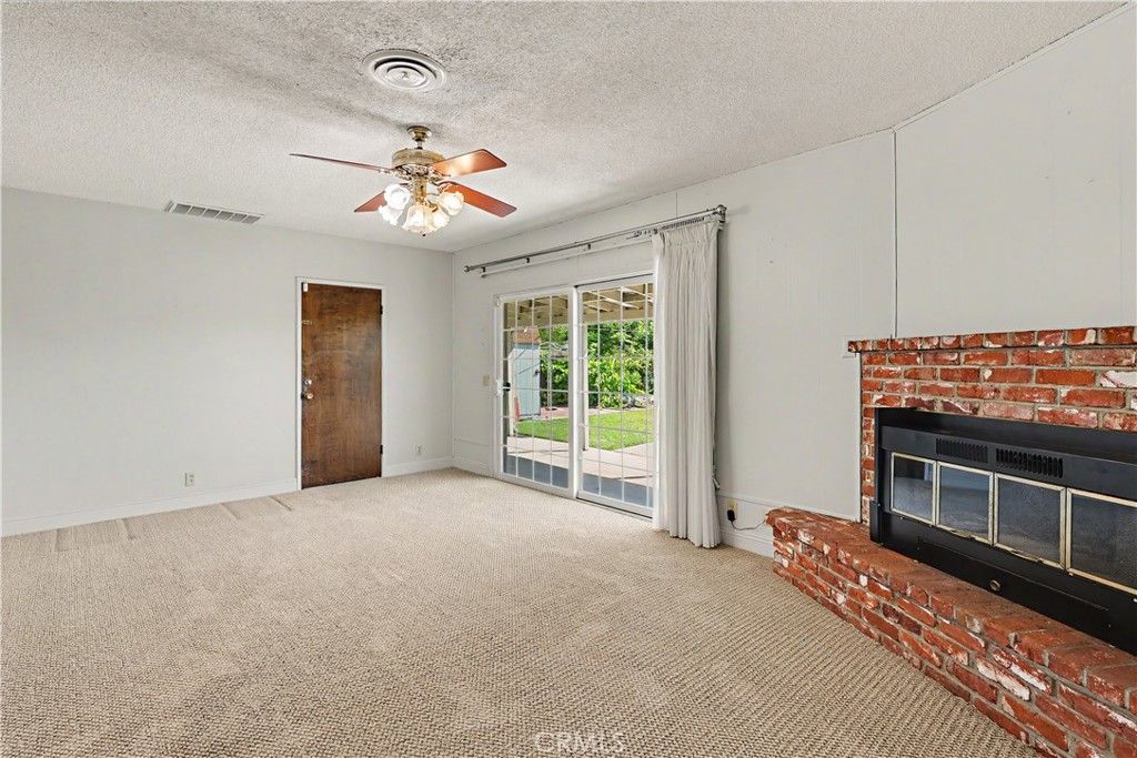 Image 10 of property listing at 3058 El Capitan, Merced, CA 95340