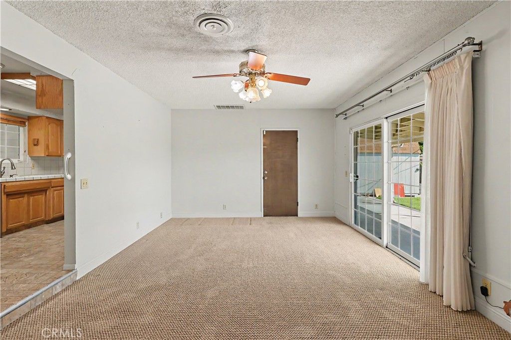 Image 11 of property listing at 3058 El Capitan, Merced, CA 95340